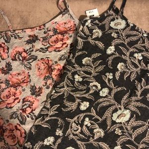 Set of 2 Aeropostale Favorite Camis - Medium